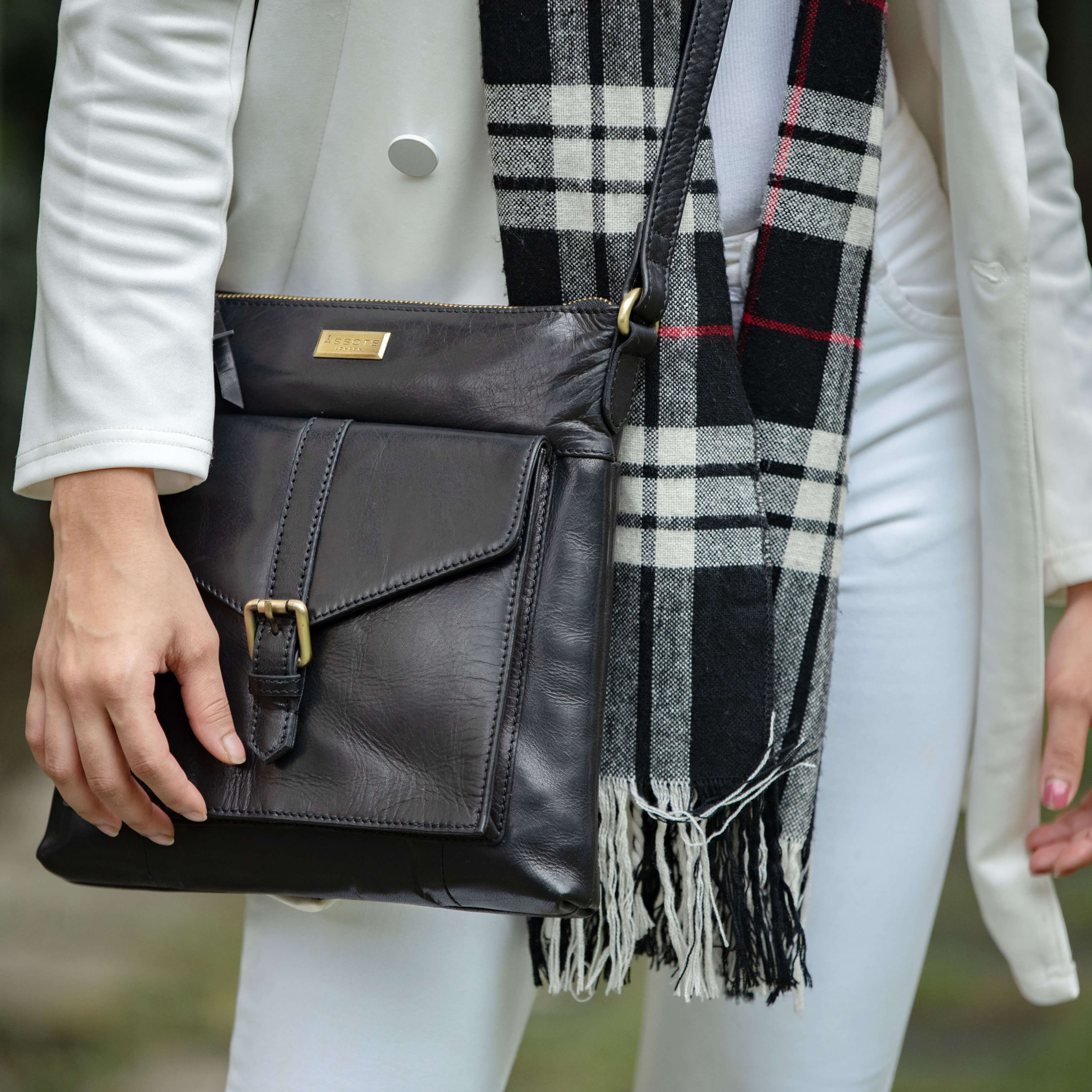 'HOXTON' Black Vintage Leather Crossbody Sling Bag